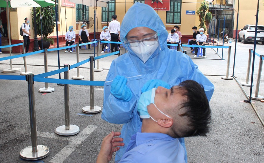 Hà Nội có thêm 17 ca dương tính với SARS-CoV-2 tại Bệnh viện Việt - Đức