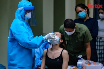 Tiếp tục lấy 4.000 mẫu test COVID-19 liên quan đến Bệnh viện Việt Đức