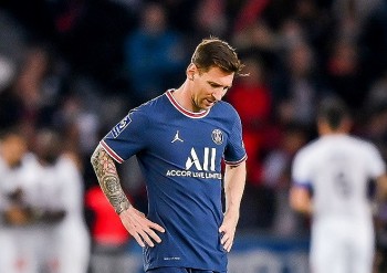 HLV Pochettino lên tiếng về việc thay thế Messi sớm