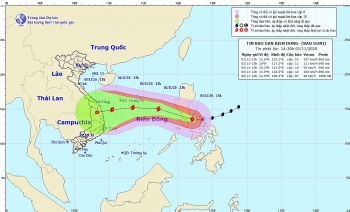 Bão Goni giật cấp 17 tiến nhanh vào Biển Đông, Trung bộ mưa lớn trên diện rộng