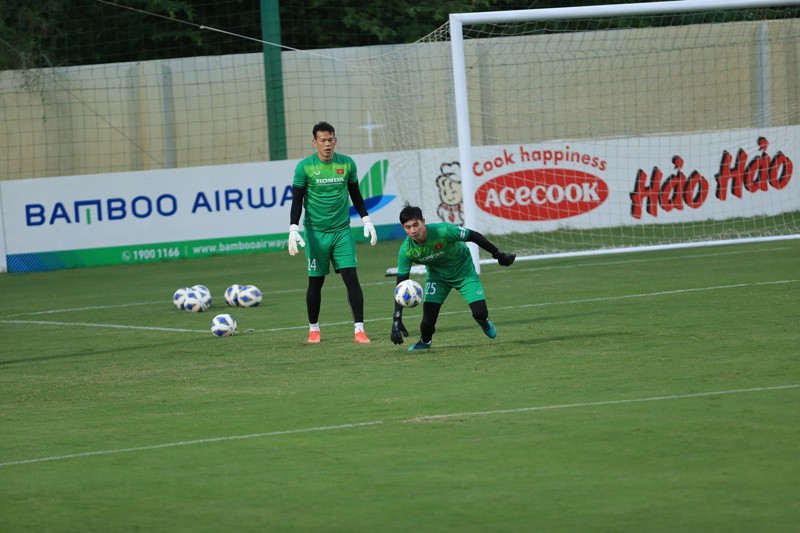ĐT Việt Nam triệu tập bổ sung thủ môn trẻ trước trận đấu với Nhật Bản