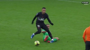 Cận cảnh pha chấn thương gập chân kinh hoàng của Neymar