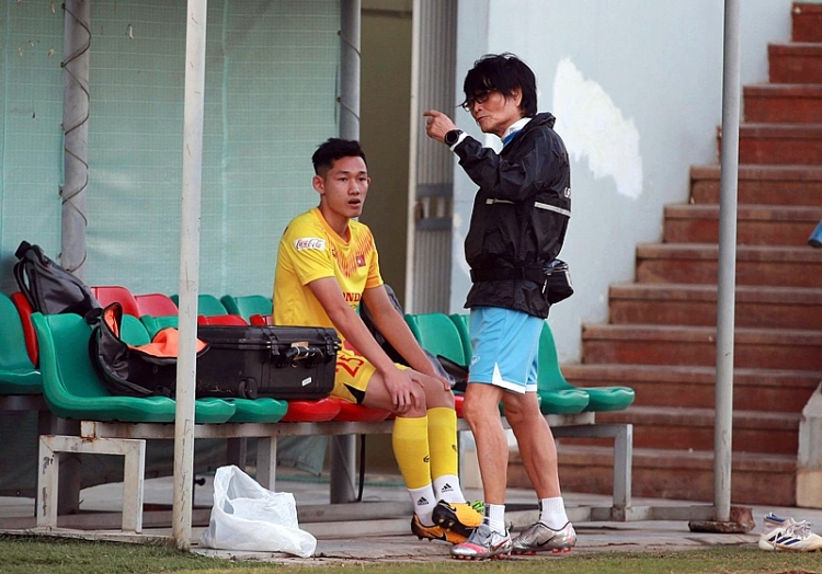 Đội tuyển Việt Nam chia tay cầu thủ đầu tiên