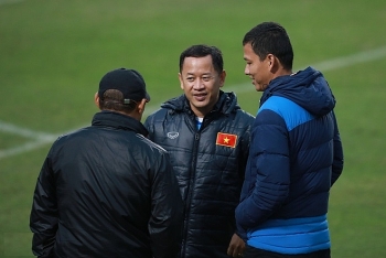 Tin tức bóng đá Việt Nam ngày 17/12: Tiền đạo Anh Đức bất ngờ xuất hiện ở buổi tập ĐTVN