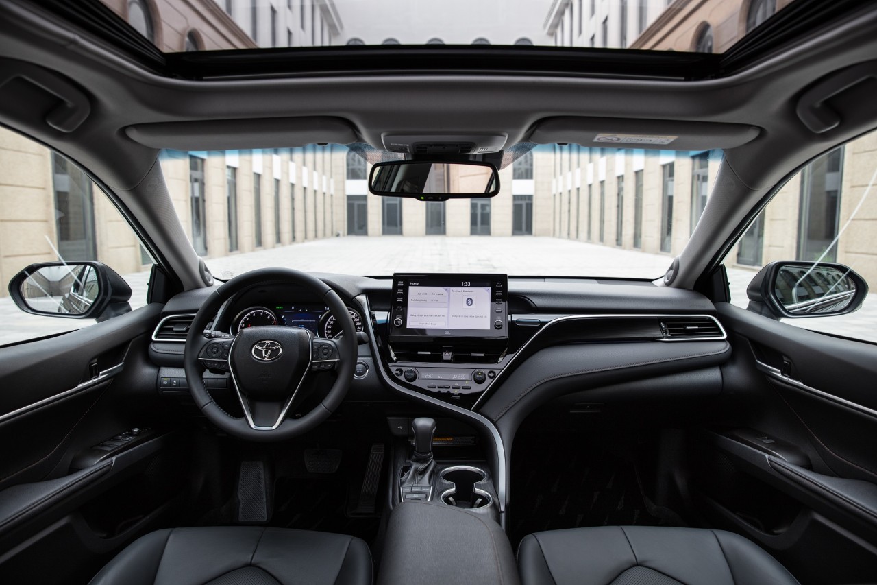 Toyota Camry hoàn toàn mới – Xứng tầm doanh nhân