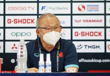 Họp báo trước trận Thái Lan vs Việt Nam: HLV Park Hang-seo khẳng định chơi tất tay