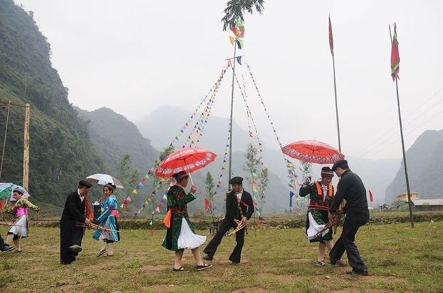 Lễ hội Gầu tào của dân tộc Mông, xã Đường Thượng (Yên Minh).