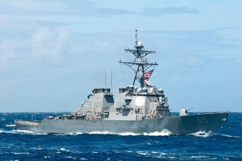 Tàu chiến Mỹ hoạt động tự do hằng hải thách thức yêu sách của Trung Quốc ở Biển Đông