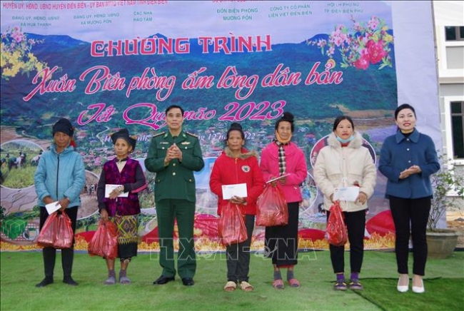 Chương trình "Xuân Biên phòng ấm lòng dân bản", tăng cường tình đoàn kết quân dân