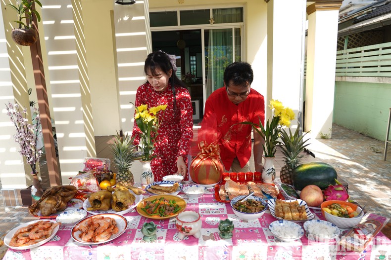 Giữ gìn truyền thống Tết trong gia đình người Việt ở Thái Lan ảnh 3