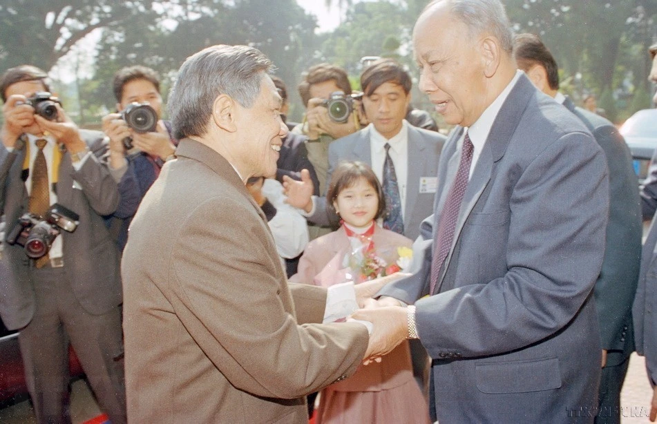 Chủ tịch Khamtai Siphandone, nhà lãnh đạo góp phần củng cố quan hệ Việt Nam-Lào