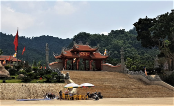 Chùa Tân Thanh - chốn tâm linh nơi cửa ngõ biên giới Việt - Trung