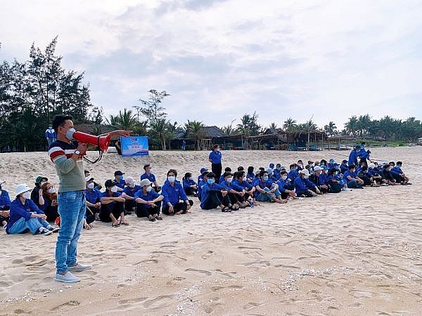 Thanh niên Quảng Nam tham gia ngày hội “Biển đảo trong tim tôi”