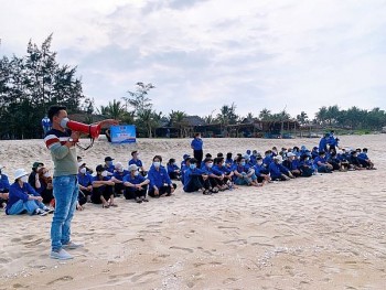 Thanh niên Quảng Nam tham gia ngày hội “Biển đảo trong tim tôi”