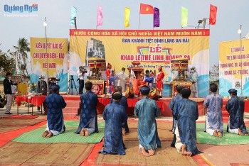tuong niem nhung binh phu co cong ra hoang sa cam moc dung bia chu quyen cua viet nam