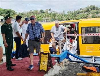 Tàu du lịch biển quốc tế đưa du khách trở lại Khánh Hòa