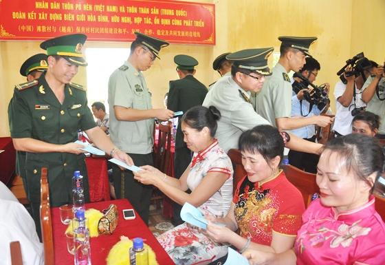 Vun đắp mối quan hệ hữu nghị hai bên biên giới