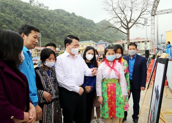 Triển lãm ảnh 'Cực Bắc Hà Giang và biển đảo Việt Nam'