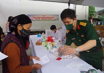 Khám, chữa bệnh cho 5.180 người dân Cao Bằng