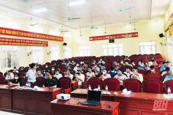 Tập huấn tuyên truyền về khai thác và bảo vệ nguồn lợi thủy sản cho ngư dân Tập huấn tuyên truyền về khai thác và bảo vệ nguồn lợi thủy sản cho ngư dân