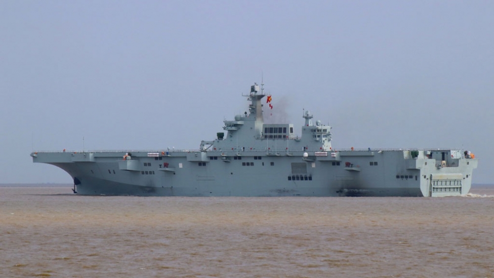 Tàu đổ bộ tấn công Type 075 của Trung Quốc CHINAMIL.COM.CN