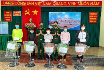 150 giáo viên và học sinh trải nghiệm hướng về biển đảo quê hương