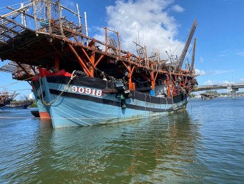 Tàu cá của ngư dân Quảng Ngãi bị trấn áp, cướp tài sản