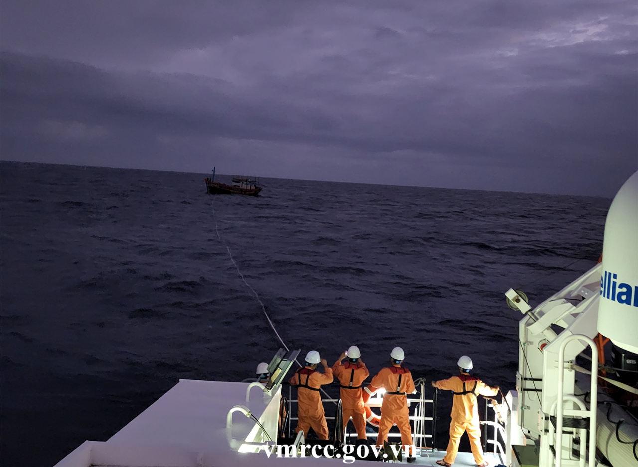 Gần 60 người gặp nạn trên biển được cứu và hỗ trợ | Tạp chí Giao thông vận tải