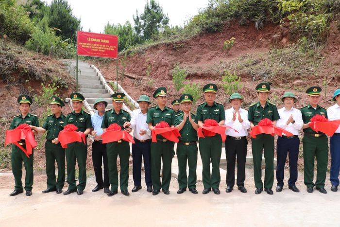 Lạng Sơn khánh thành công trình đường lên cột mốc biên giới