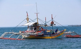 Tàu Trung Quốc đâm chìm tàu cá, Philippines có nên kiện ra Tòa án Quốc tế?