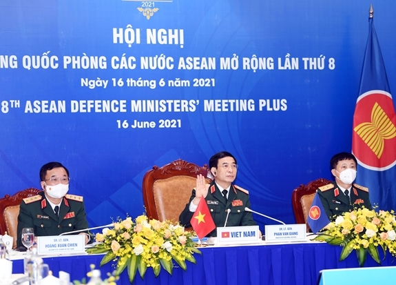 Đoàn Việt Nam tham dự hội nghị. Ảnh: TRỌNG HẢI.