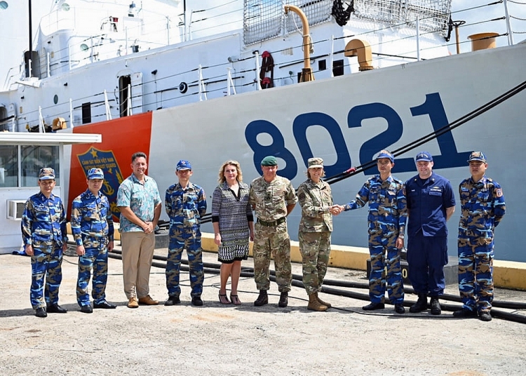 Tàu Cảnh sát biển Việt Nam 8021 rời Hawaii về nước