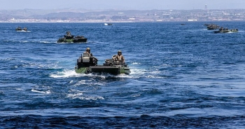 Thủy quân lục chiến Mỹ ra lệnh tìm kiếm 8 binh lính mất tích trên biển