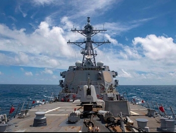 Trung Quốc phản ứng việc Mỹ điều tàu chiến qua eo biển Đài Loan