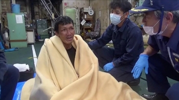 Tàu chìm ngoài khơi Nhật Bản: Tìm thấy người thứ hai sống sót