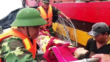 Quảng Bình: Thuyền viên tử nạn do ròng rọc rơi trúng người