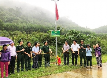 Quảng Bình: Mô hình “Ánh sáng vùng biên” gắn kết nghĩa tình nơi biên giới