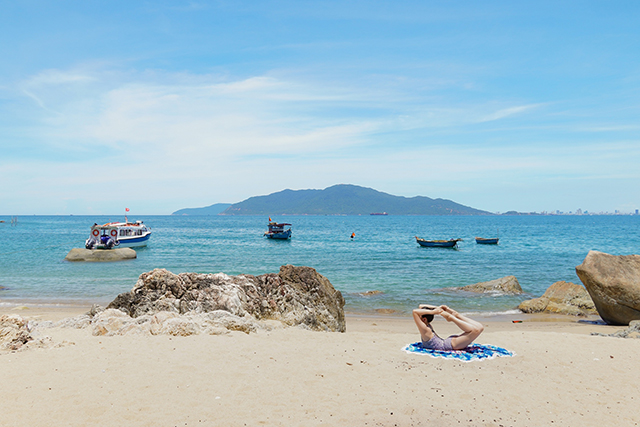 Vẻ đẹp yên bình, hoang sơ của Hòn Chảo