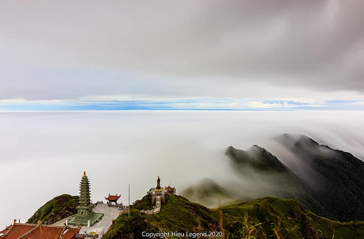Khung cảnh biển mây tựa chốn thiên đường ở Sa Pa