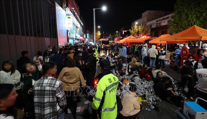 Thảm họa Seoul: 1 công dân Việt Nam thiệt mạng; Đại sứ quán công bố đường dây nóng - Ảnh 2.