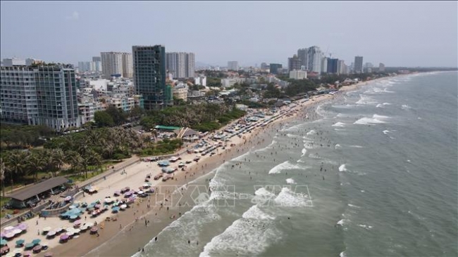 Bãi biển Nha Trang và Vũng Tàu lọt tốp 10 bãi biển nổi tiếng nhất thế giới