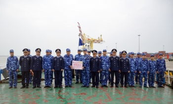 Tàu cảnh sát biển lên đường làm nhiệm vụ trực Tết