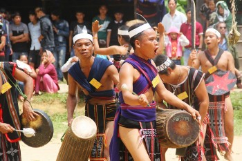 Vang tiếng trống K'thu