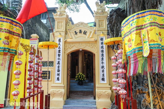 Cận cảnh ngôi đình trên con phố cổ kính lụa là Hà thành