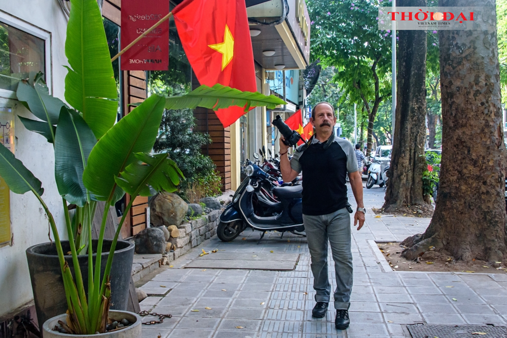Bầu cử ở Việt Nam trong cảm nhận của bạn bè quốc tế (bài 3): Các bạn cho chúng tôi niềm tin tươi sáng