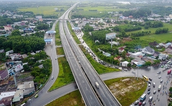 Phó Thủ tướng Lê Văn Thành yêu cầu sớm hoàn thành giải phóng mặt bằng cao tốc Bắc-Nam