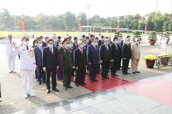 Lãnh đạo Đảng, Nhà nước, MTTQ Việt Nam vào Lăng viếng Chủ tịch Hồ Chí Minh