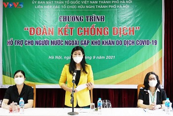 Nhiều mô hình hỗ trợ lao động người nước ngoài tại Hà Nội gặp khó khăn do COVID-19