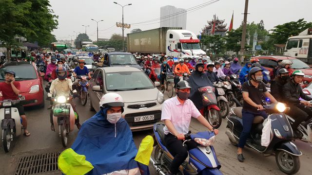 chen chuc doi mua do ve ha noi cuoi ngay nghi le