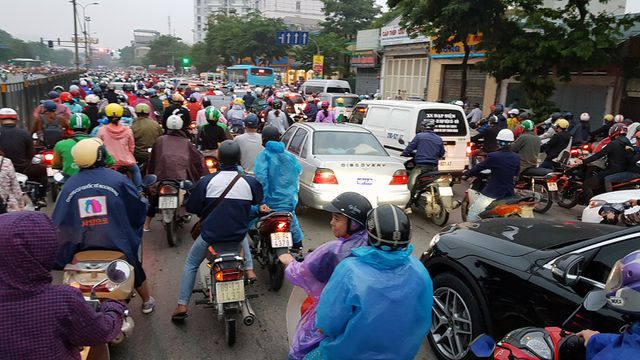 chen chuc doi mua do ve ha noi cuoi ngay nghi le